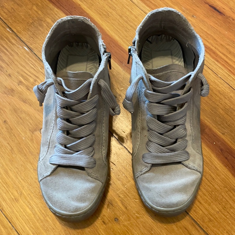 Dolce Vita size 7 sneakers gray with zipper
